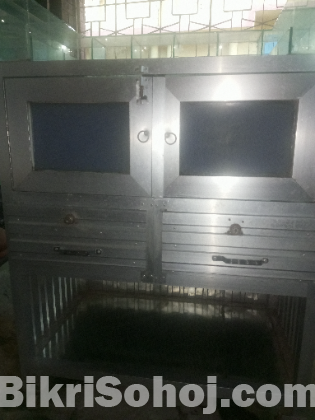 Cash box